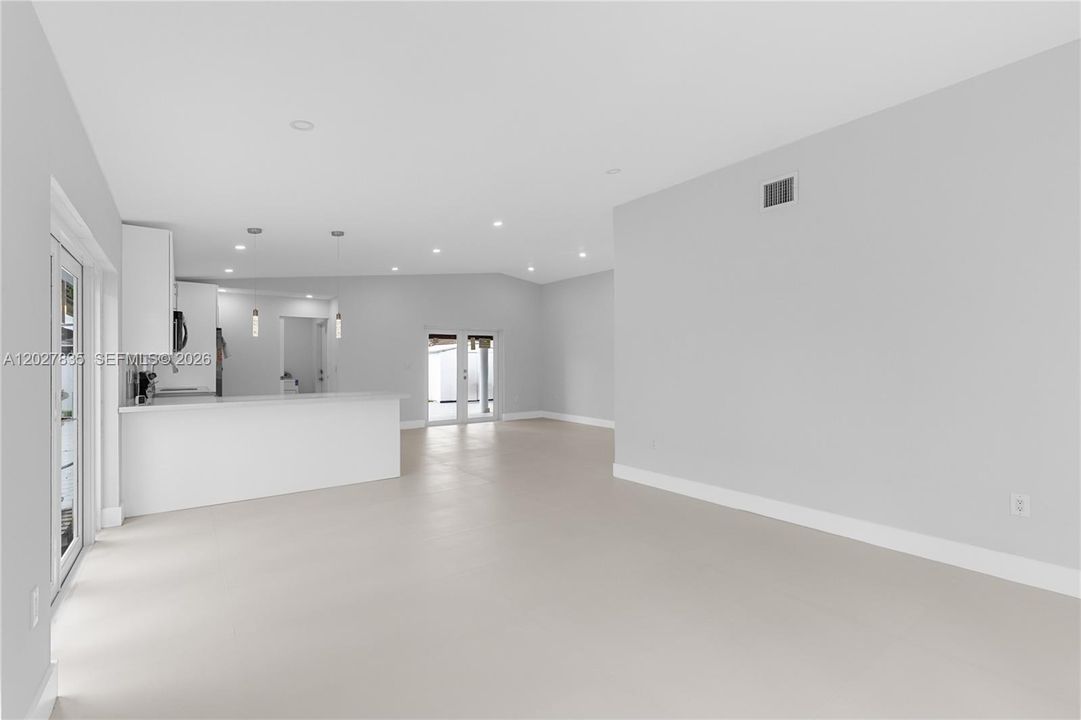 For Sale: $690,000 (3 beds, 2 baths, 1568 Square Feet)