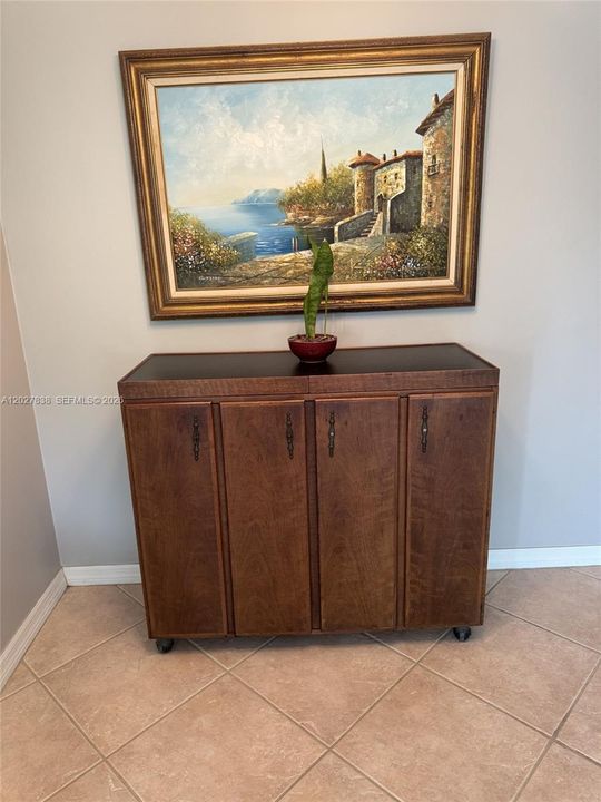 For Sale: $158,500 (1 beds, 1 baths, 750 Square Feet)