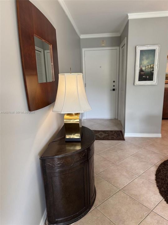 For Sale: $158,500 (1 beds, 1 baths, 750 Square Feet)
