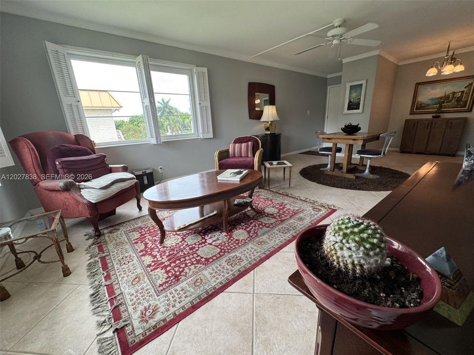 For Sale: $158,500 (1 beds, 1 baths, 750 Square Feet)