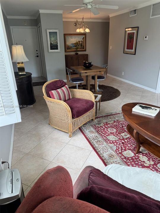 For Sale: $158,500 (1 beds, 1 baths, 750 Square Feet)