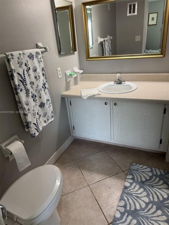 For Sale: $158,500 (1 beds, 1 baths, 750 Square Feet)