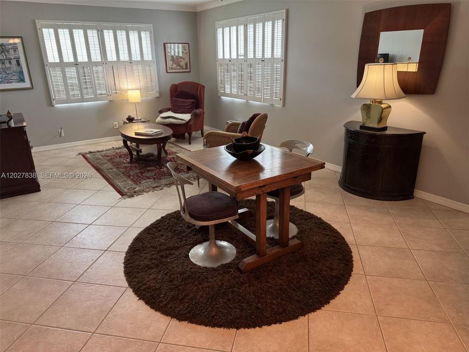 For Sale: $158,500 (1 beds, 1 baths, 750 Square Feet)