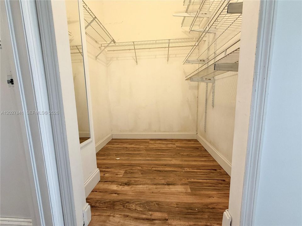 For Rent: $2,650 (2 beds, 2 baths, 980 Square Feet)