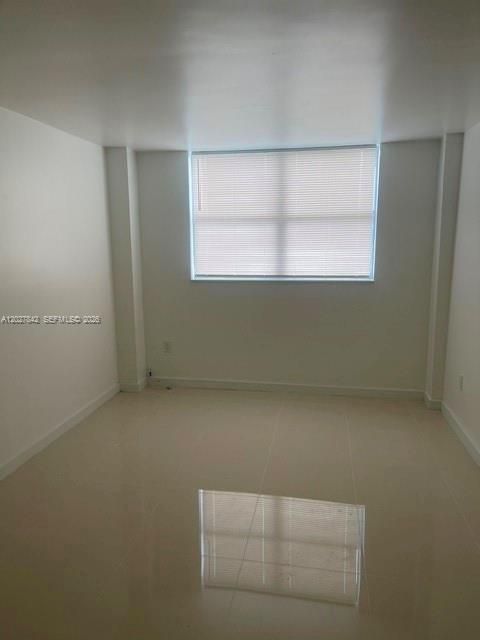 For Sale: $159,900 (1 beds, 1 baths, 658 Square Feet)