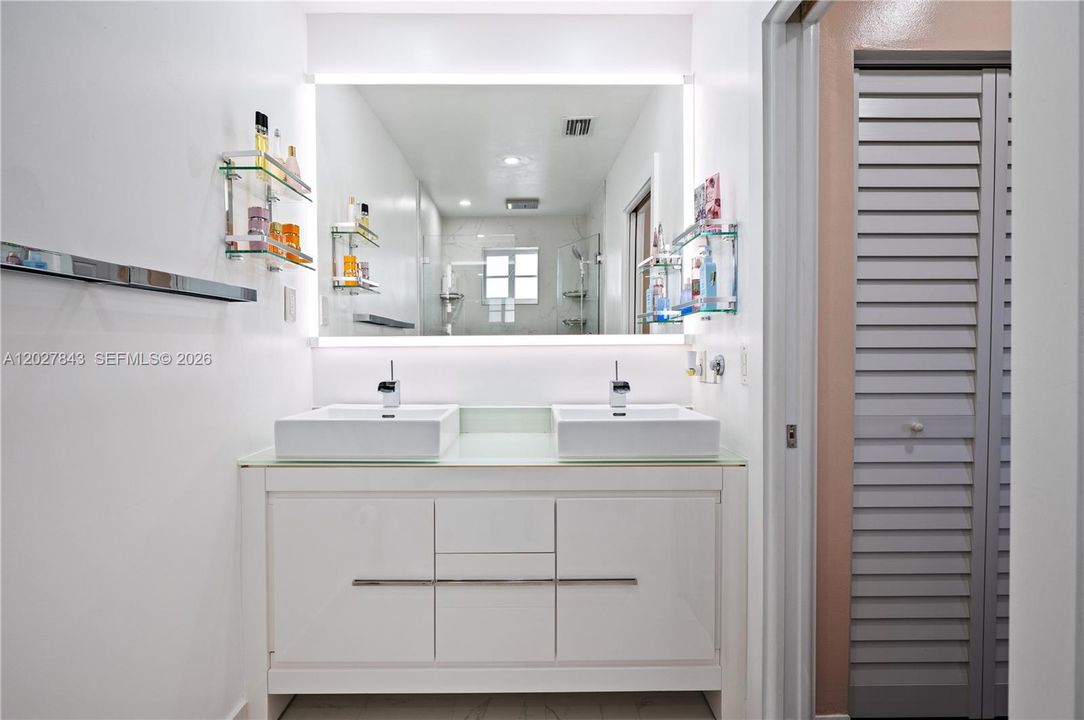 En Venta: $585,000 (3 camas, 2 baños, 1499 Pies cuadrados)