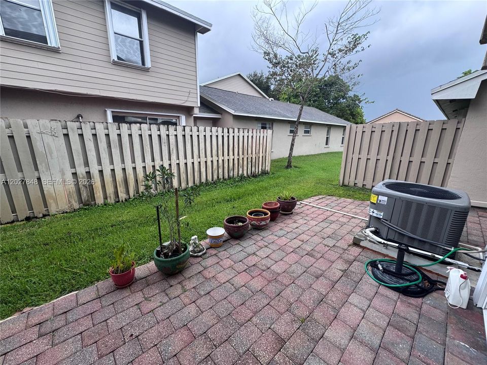 For Sale: $415,000 (3 beds, 2 baths, 1444 Square Feet)