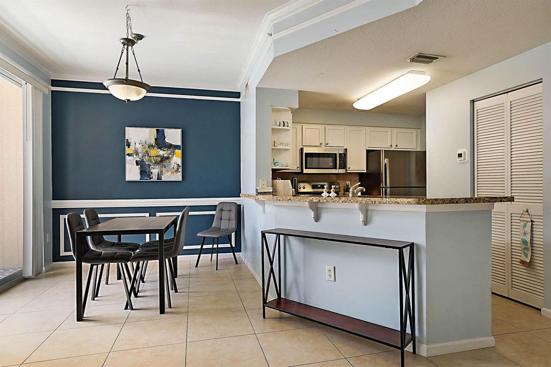 Dining open to living