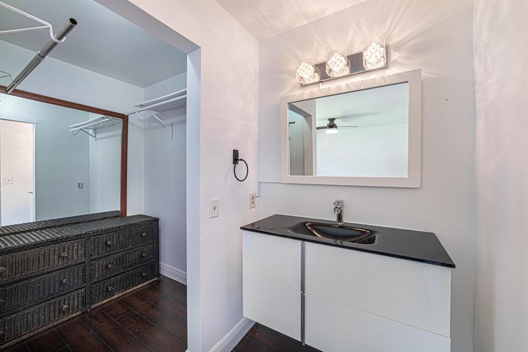 Bedroom-Closet-Sink