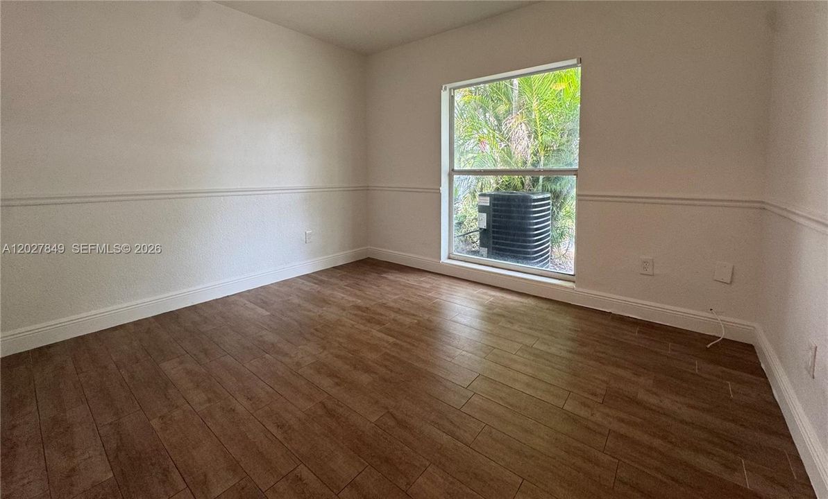 For Rent: $3,475 (3 beds, 2 baths, 1333 Square Feet)
