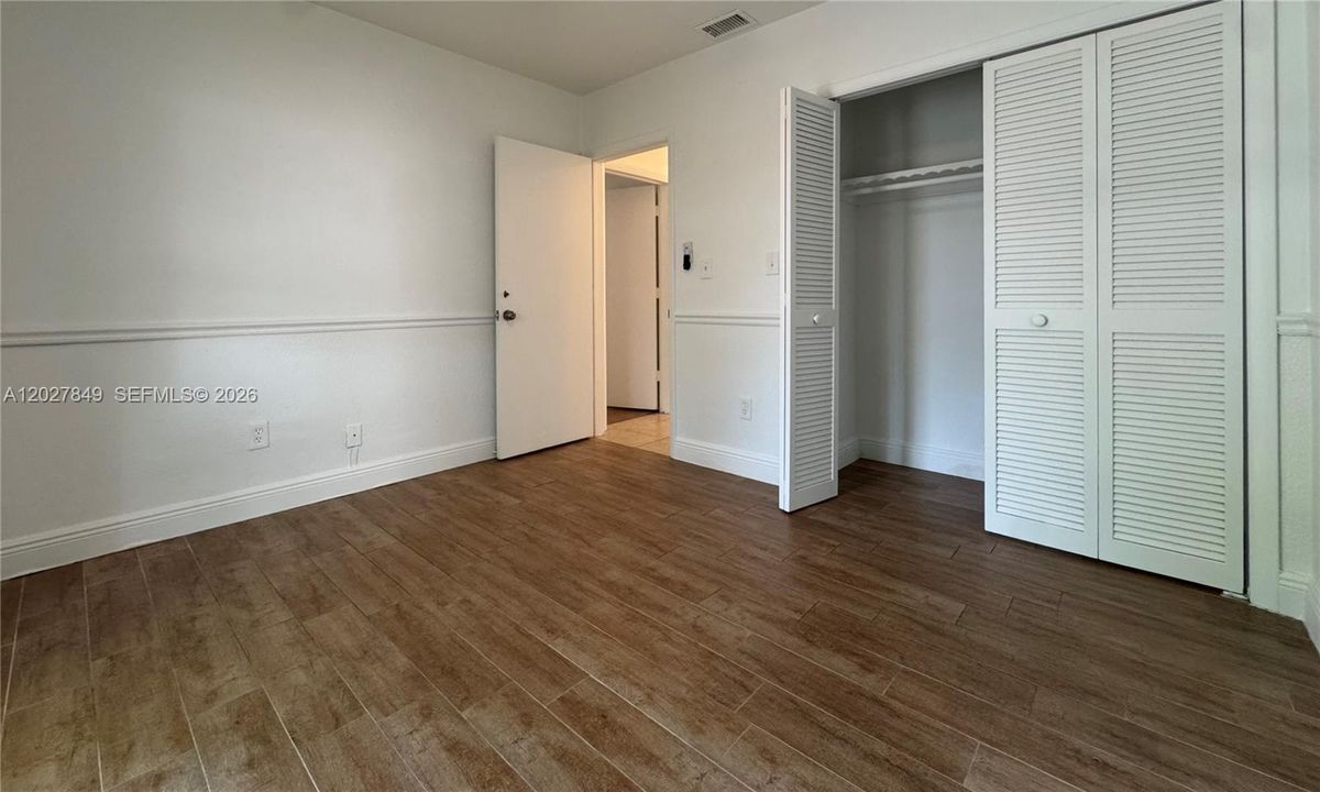 For Rent: $3,475 (3 beds, 2 baths, 1333 Square Feet)