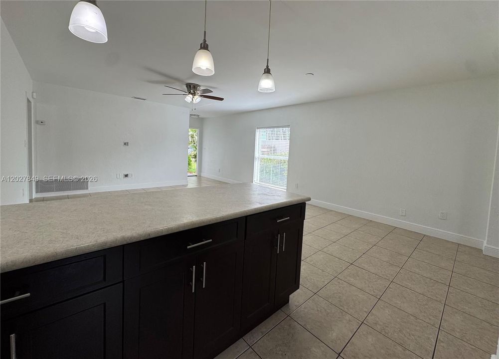 For Rent: $3,475 (3 beds, 2 baths, 1333 Square Feet)