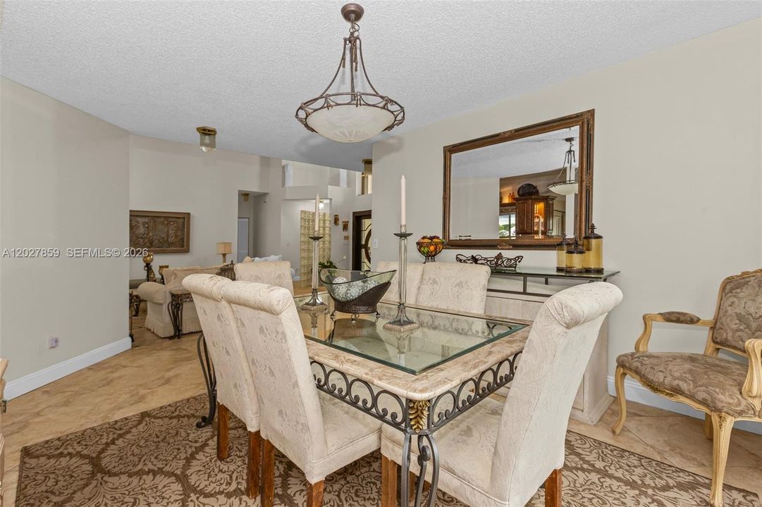 Active With Contract: $950,000 (4 beds, 3 baths, 2476 Square Feet)
