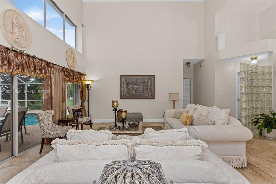 Active With Contract: $950,000 (4 beds, 3 baths, 2476 Square Feet)