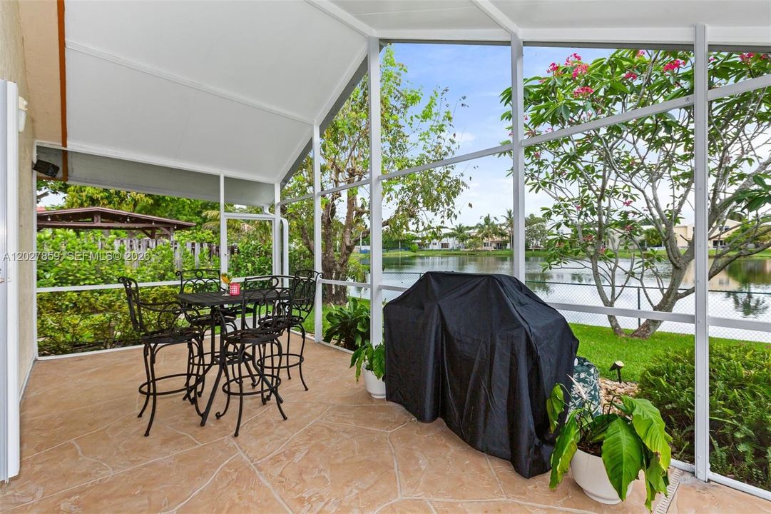 Active With Contract: $950,000 (4 beds, 3 baths, 2476 Square Feet)