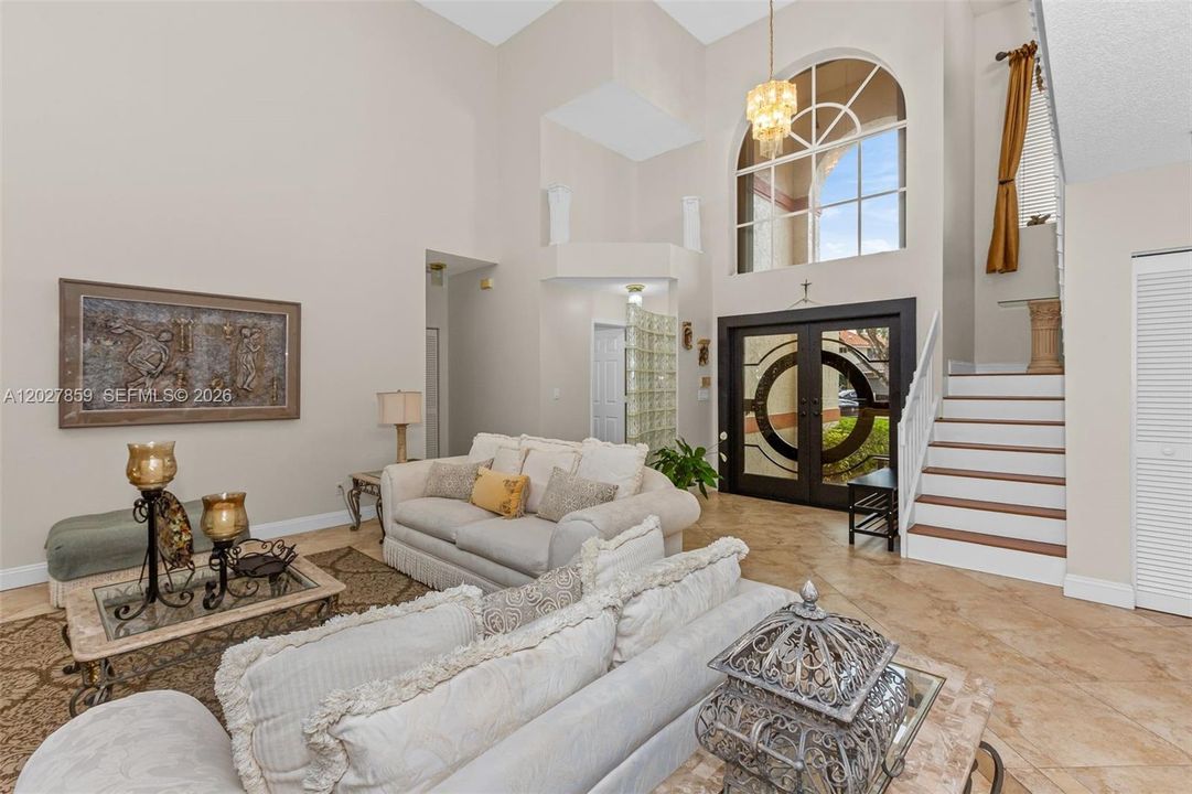 Active With Contract: $950,000 (4 beds, 3 baths, 2476 Square Feet)