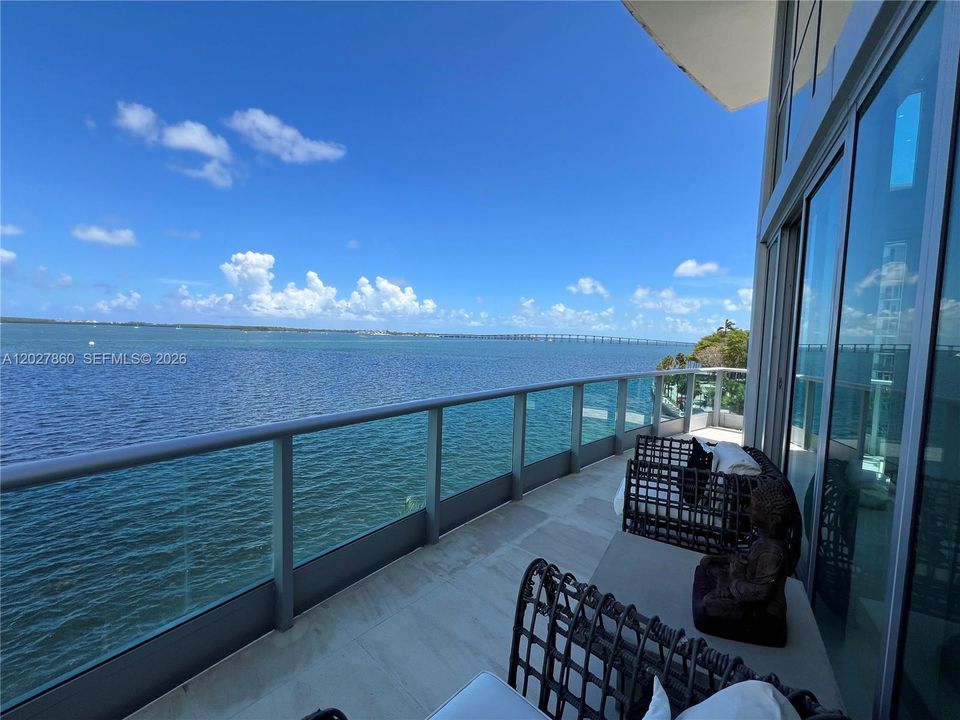 For Rent: $36,000 (3 beds, 3 baths, 2700 Square Feet)