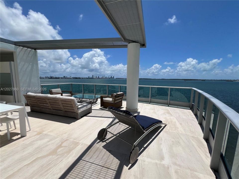 For Rent: $36,000 (3 beds, 3 baths, 2700 Square Feet)