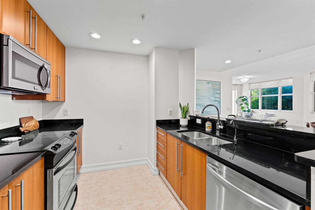 7-web-or-mls-A7407184