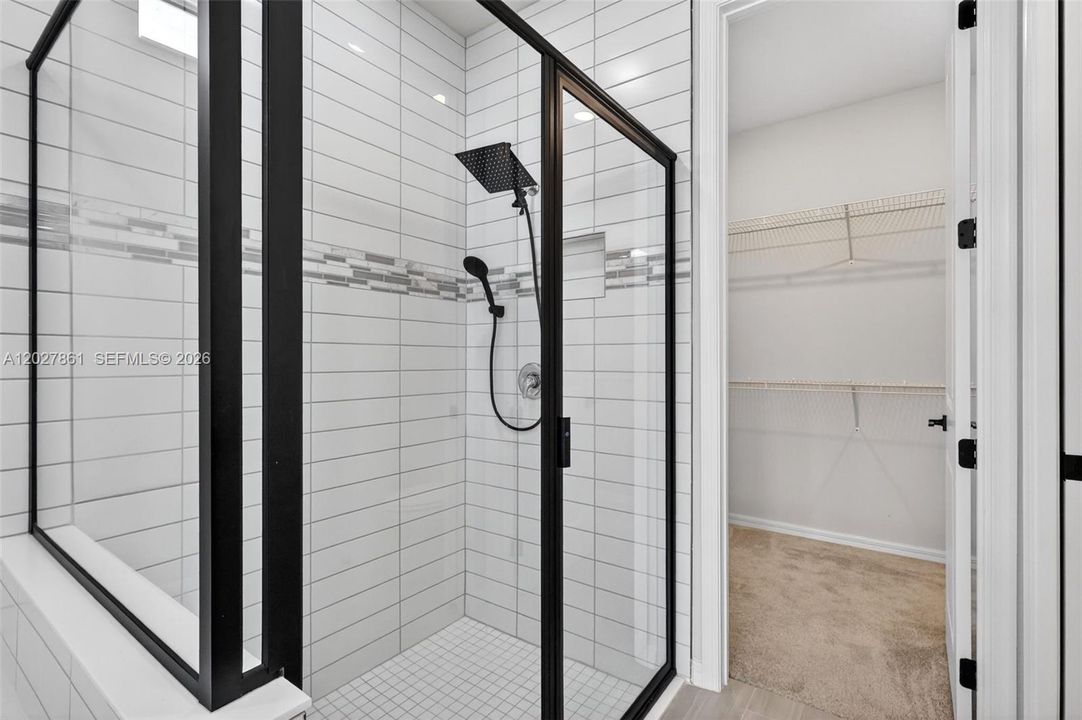 For Sale: $564,900 (5 beds, 4 baths, 2896 Square Feet)