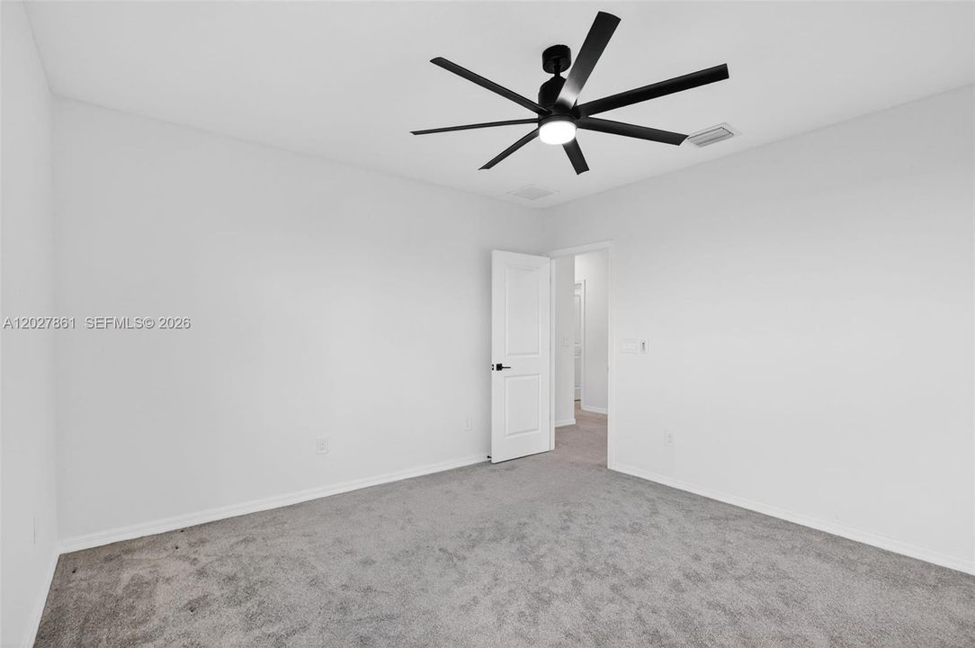 For Sale: $564,900 (5 beds, 4 baths, 2896 Square Feet)