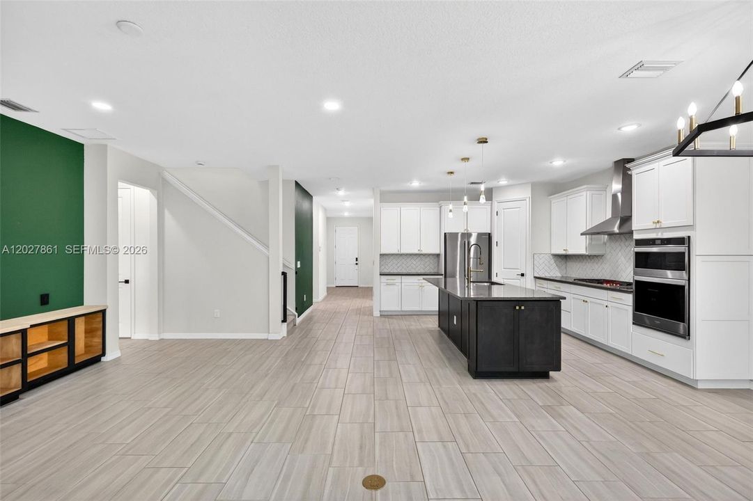 For Sale: $564,900 (5 beds, 4 baths, 2896 Square Feet)