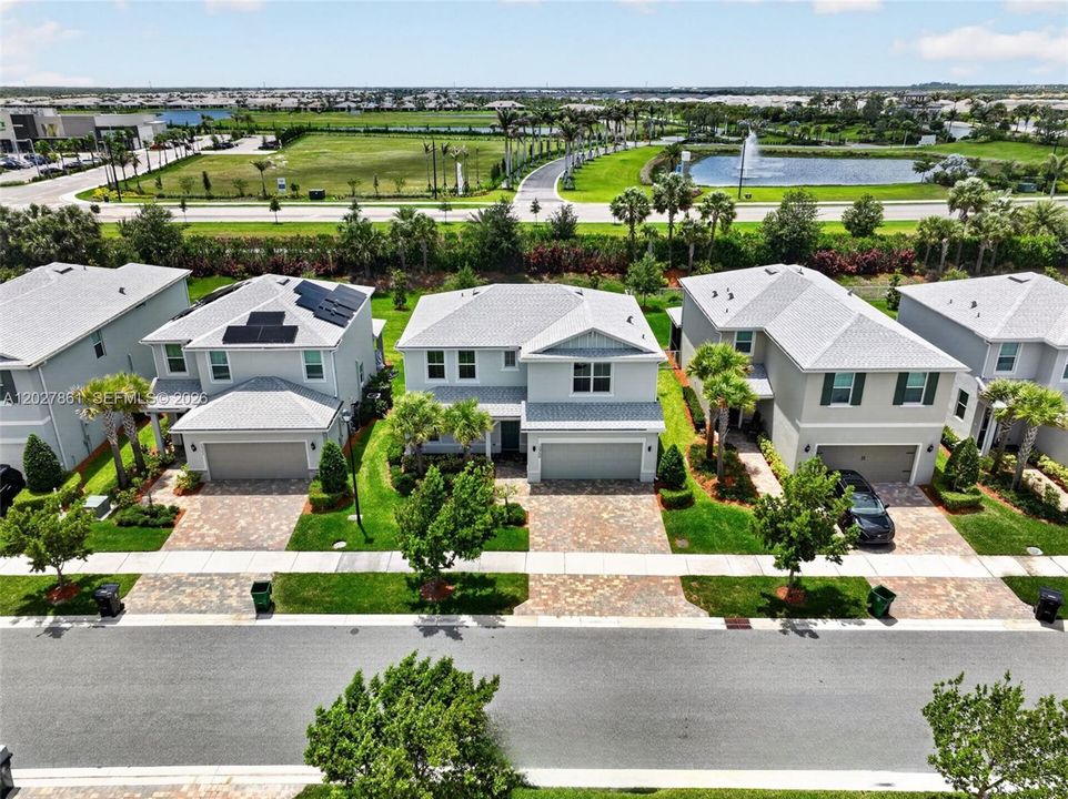 For Sale: $564,900 (5 beds, 4 baths, 2896 Square Feet)
