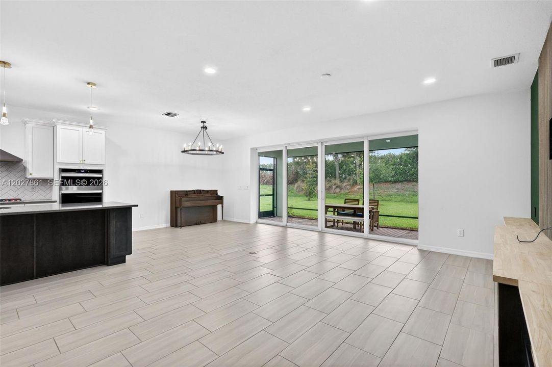 For Sale: $564,900 (5 beds, 4 baths, 2896 Square Feet)