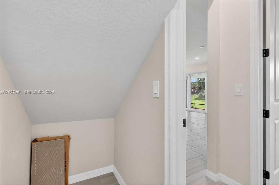 For Sale: $564,900 (5 beds, 4 baths, 2896 Square Feet)