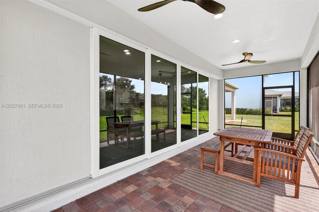 For Sale: $564,900 (5 beds, 4 baths, 2896 Square Feet)