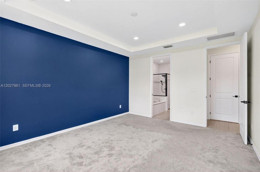 For Sale: $564,900 (5 beds, 4 baths, 2896 Square Feet)