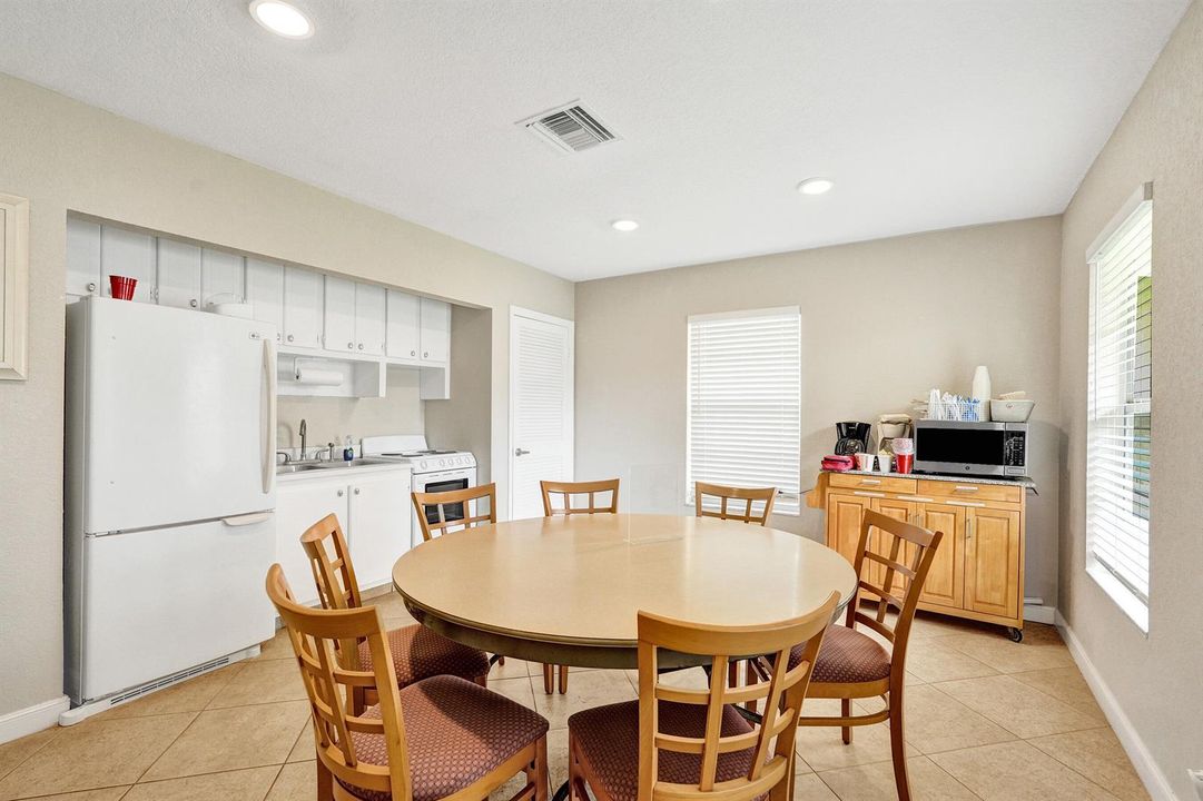 Waterway East-Kitchen