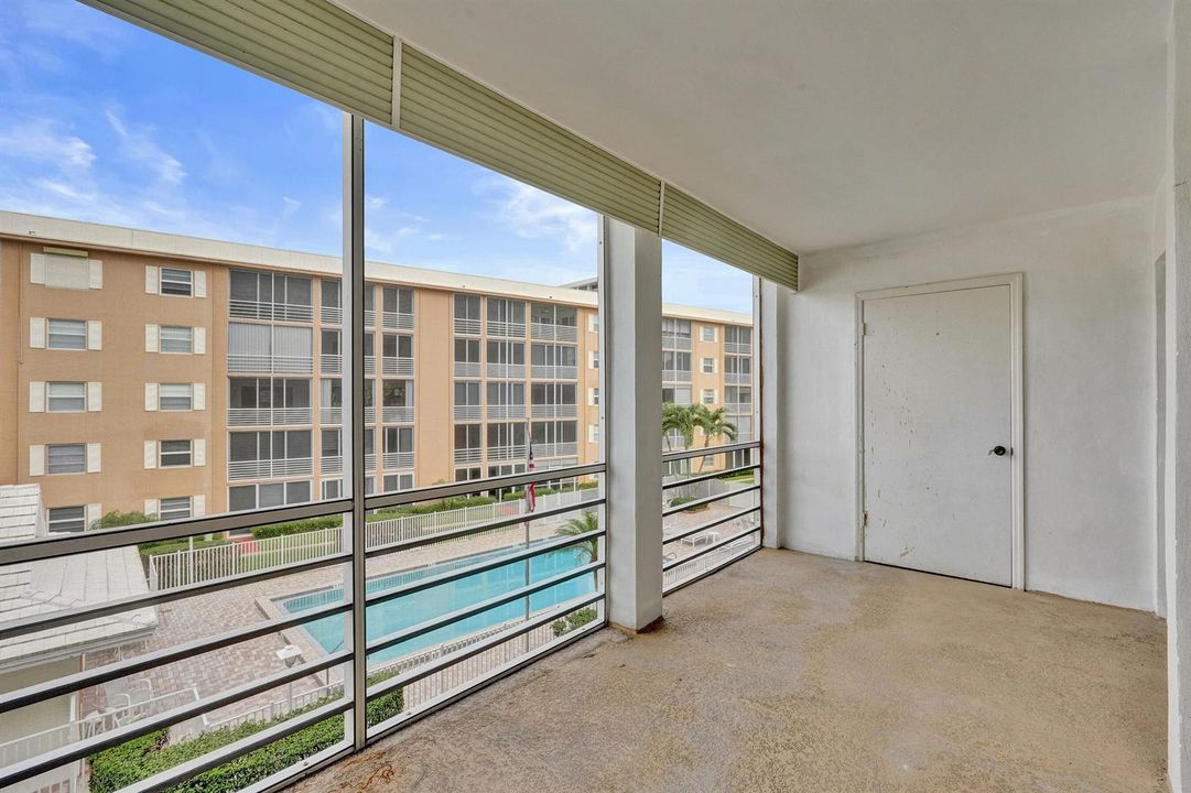 304Golfview304-Patio 2
