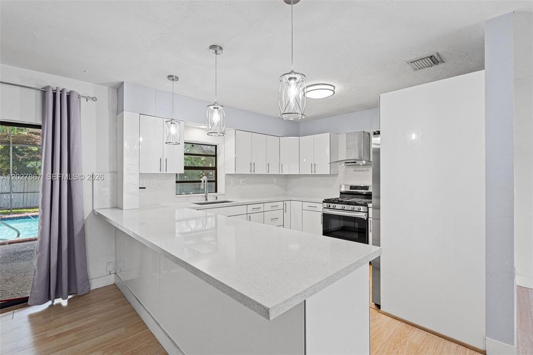 For Sale: $699,900 (4 beds, 3 baths, 2133 Square Feet)