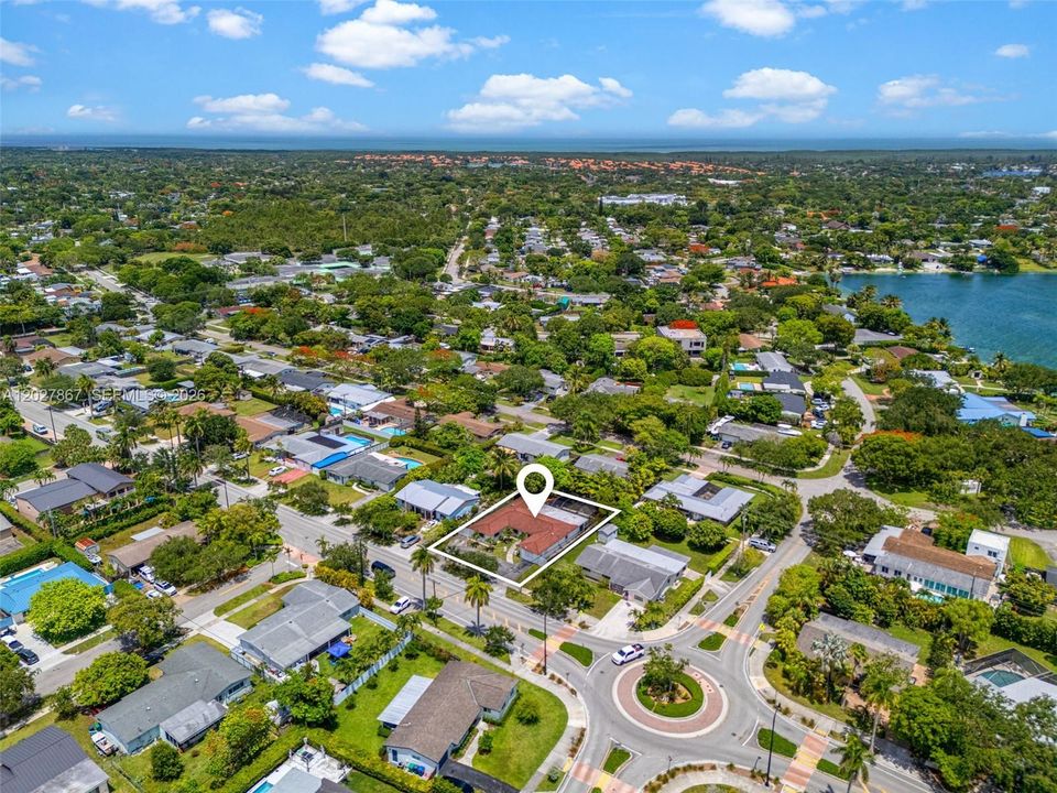 For Sale: $699,900 (4 beds, 3 baths, 2133 Square Feet)