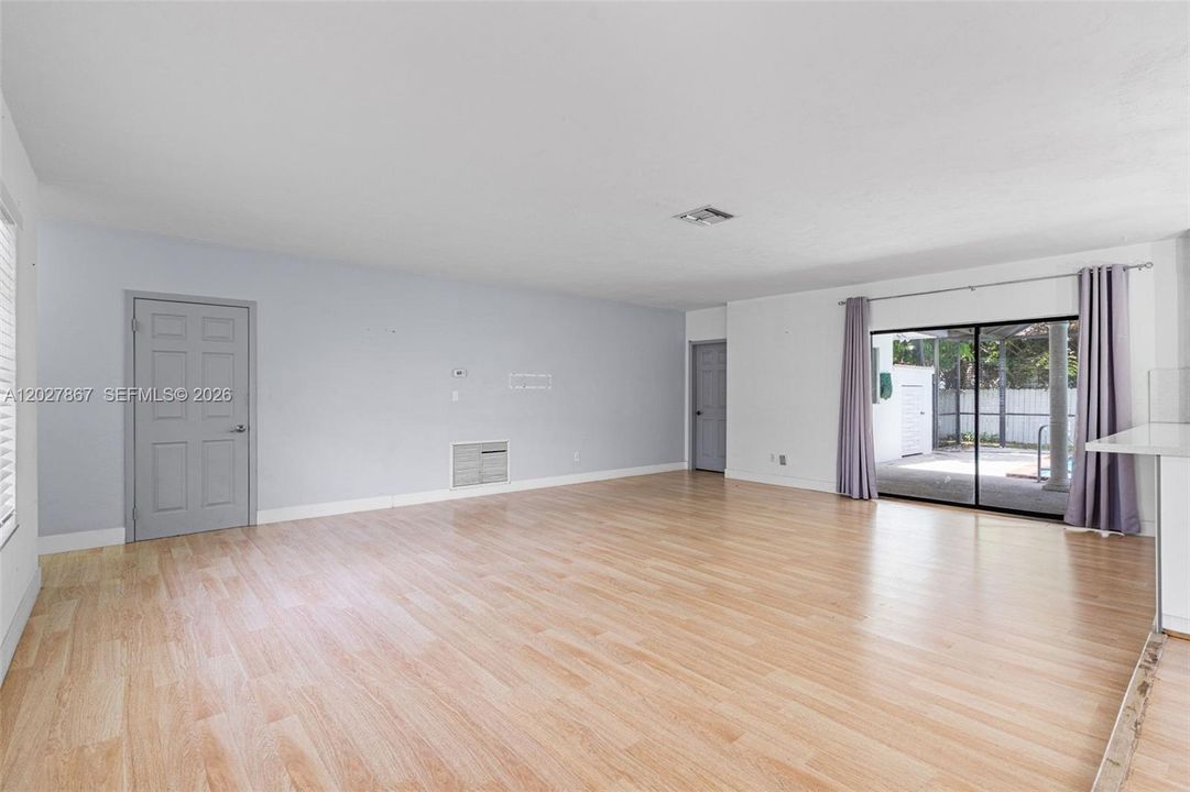 For Sale: $699,900 (4 beds, 3 baths, 2133 Square Feet)