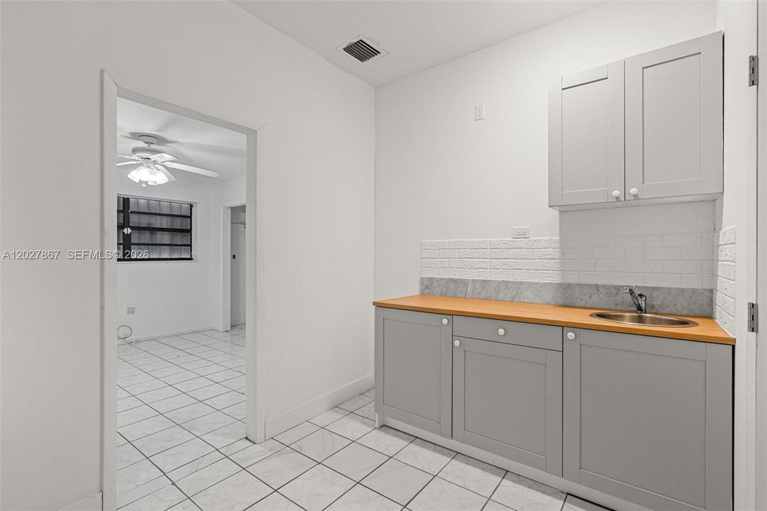 For Sale: $699,900 (4 beds, 3 baths, 2133 Square Feet)