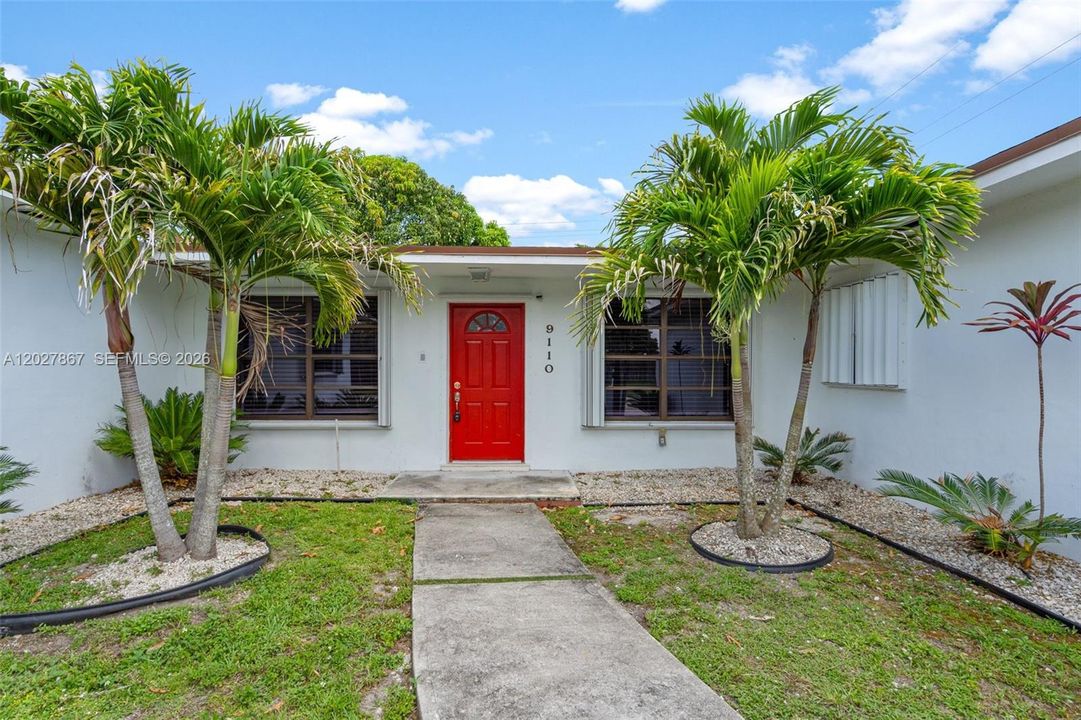 For Sale: $699,900 (4 beds, 3 baths, 2133 Square Feet)