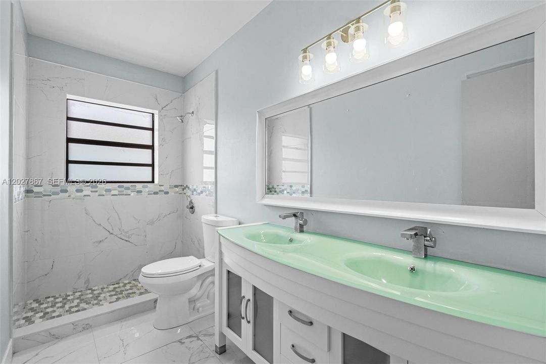For Sale: $699,900 (4 beds, 3 baths, 2133 Square Feet)