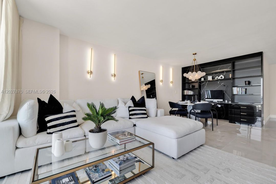 For Sale: $870,000 (1 beds, 1 baths, 740 Square Feet)