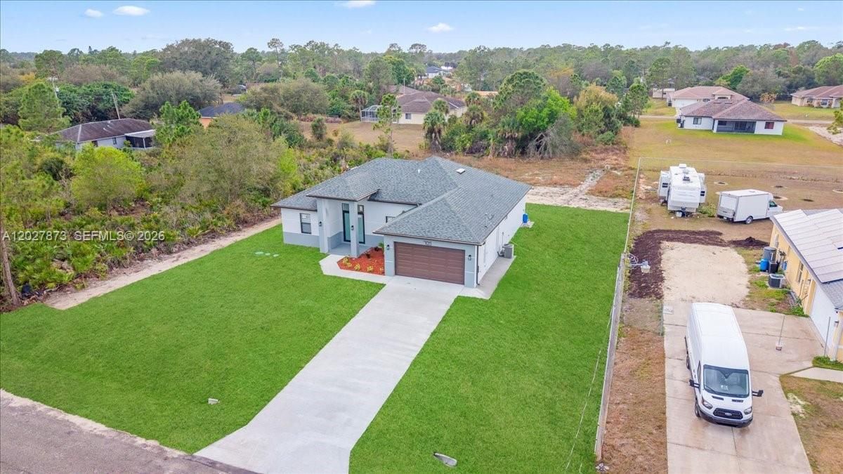 For Sale: $364,900 (4 beds, 2 baths, 1842 Square Feet)