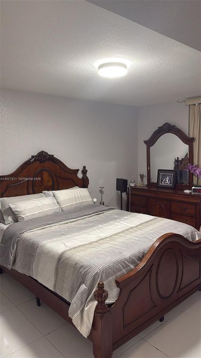 Vendido Recientemente: $259,900 (2 camas, 2 baños, 856 Pies cuadrados)