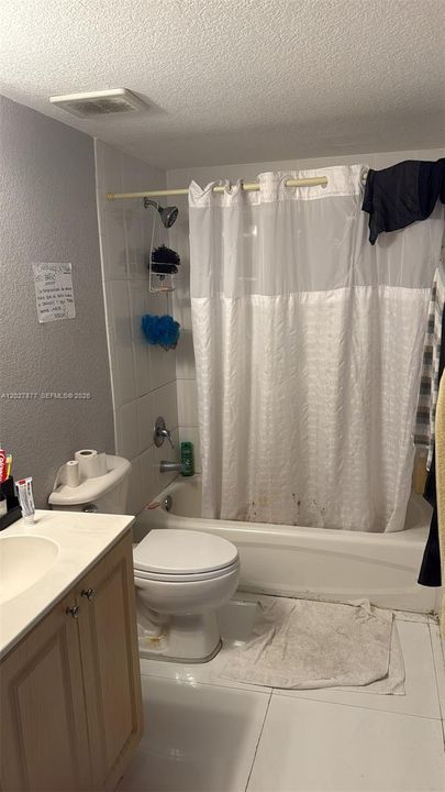 Vendido Recientemente: $259,900 (2 camas, 2 baños, 856 Pies cuadrados)