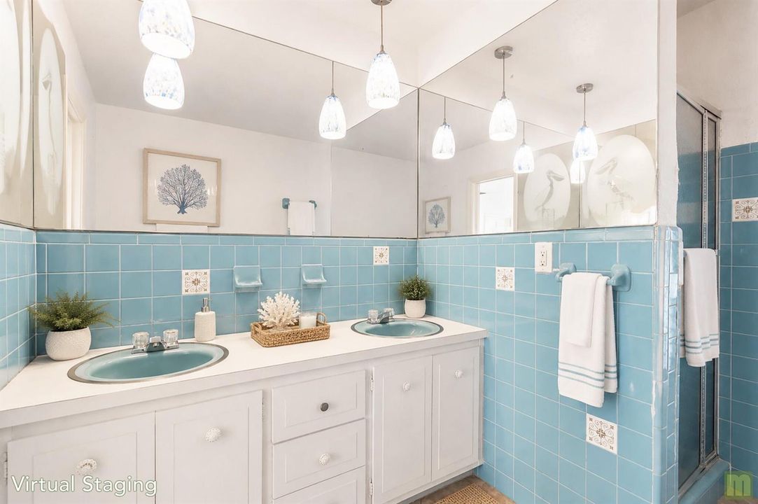 33 bath1a - staged