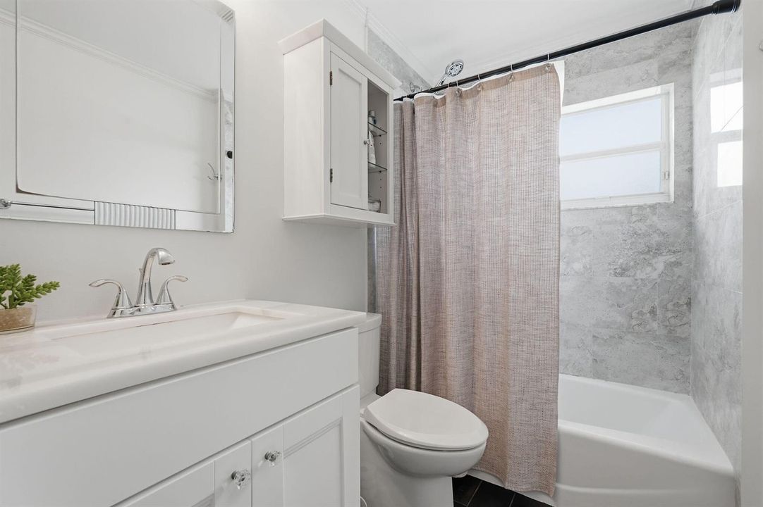 9-web-or-mls-3916_Cypress_Lake_Drive_048