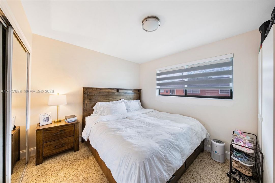 For Rent: $2,800 (2 beds, 1 baths, 1450 Square Feet)