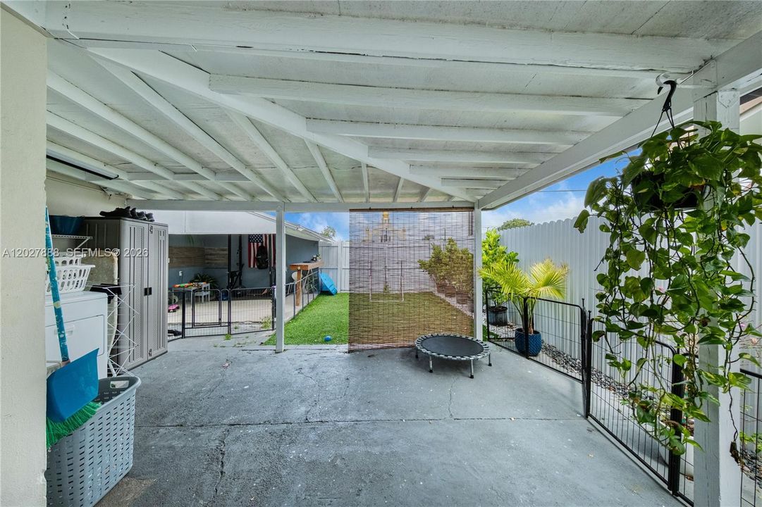 For Rent: $2,800 (2 beds, 1 baths, 1450 Square Feet)