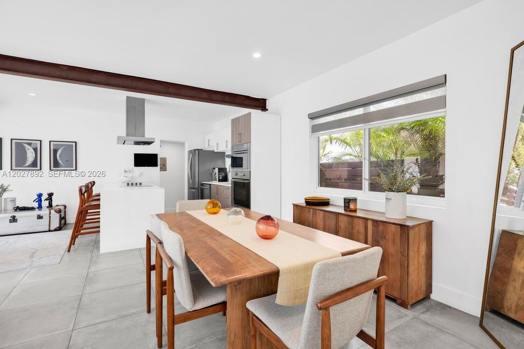 For Sale: $1,250,000 (3 beds, 2 baths, 1619 Square Feet)