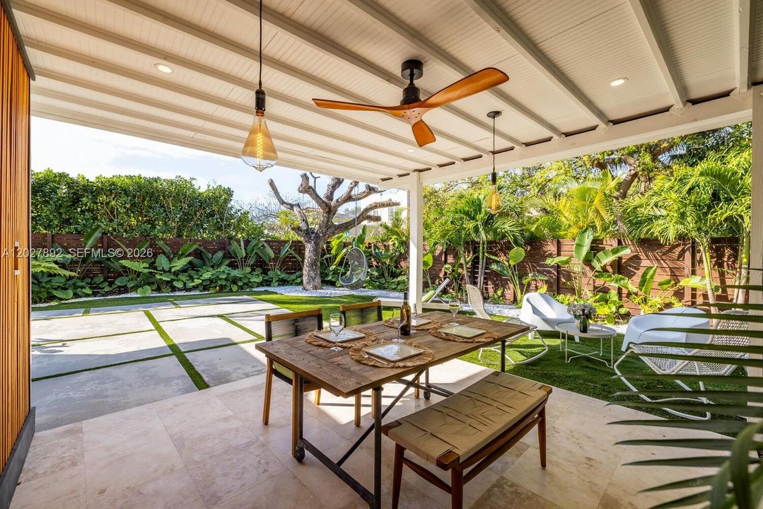 For Sale: $1,250,000 (3 beds, 2 baths, 1619 Square Feet)