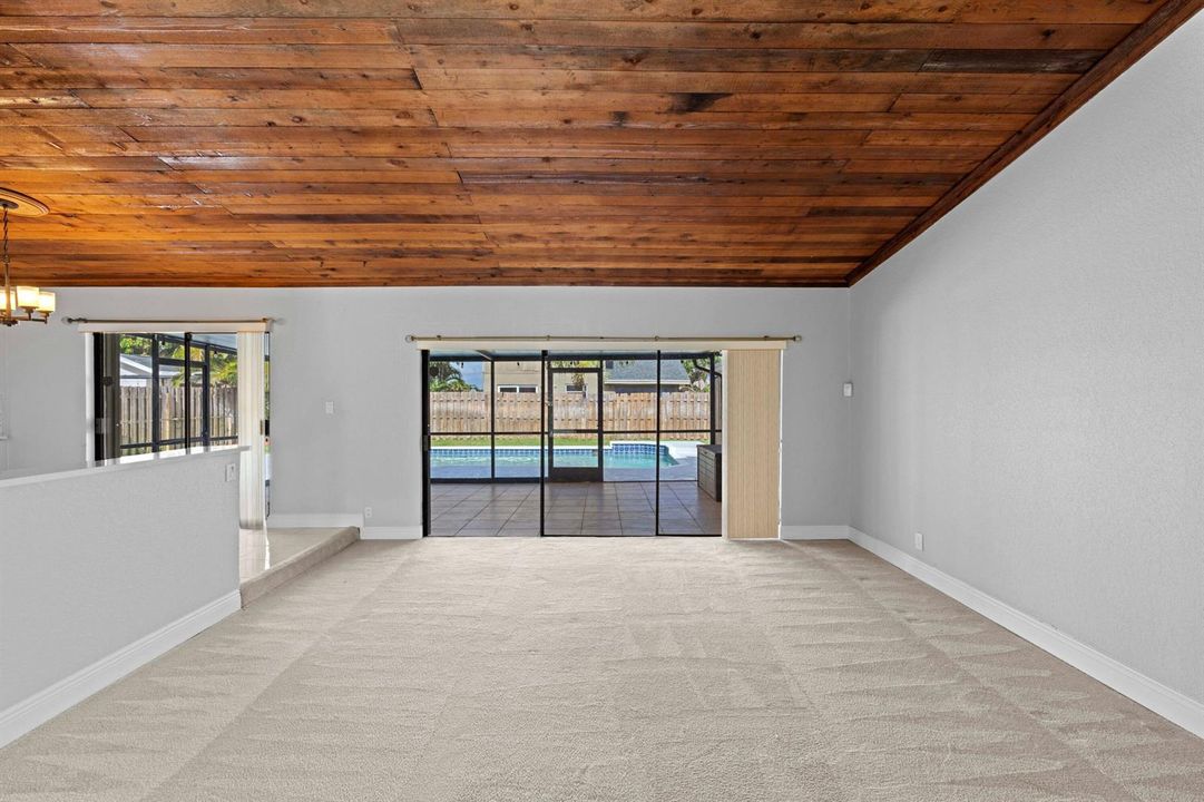 701 NW 48th Ave - Living 1
